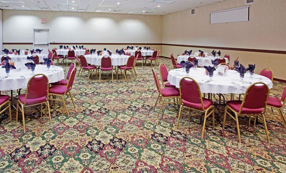 Country Inn & Suites By Radisson, Sidney, Ne Ресторан фото