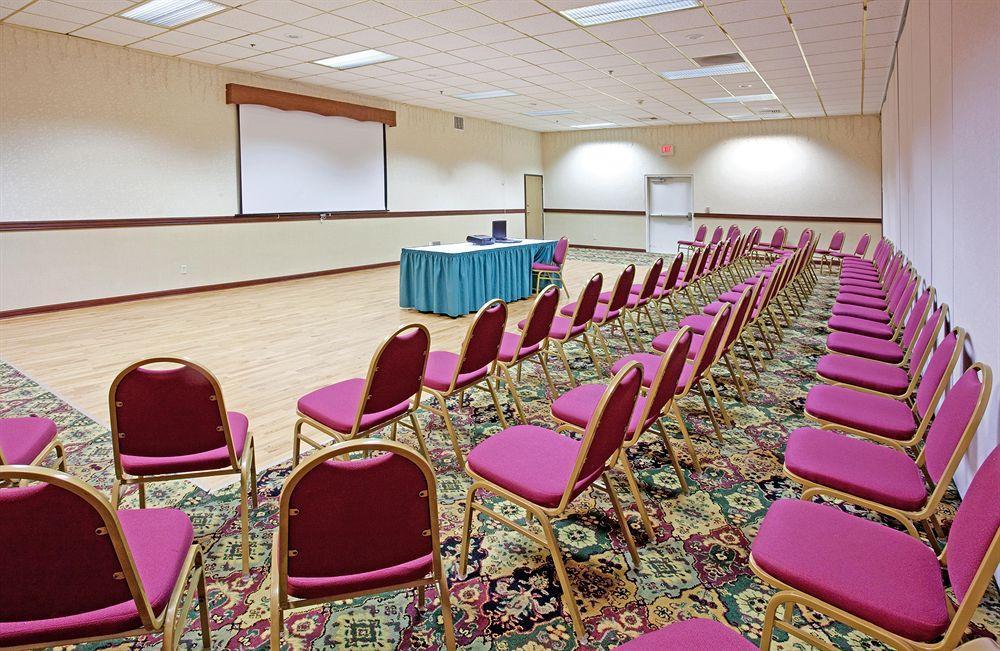 Country Inn & Suites By Radisson, Sidney, Ne Удобства фото